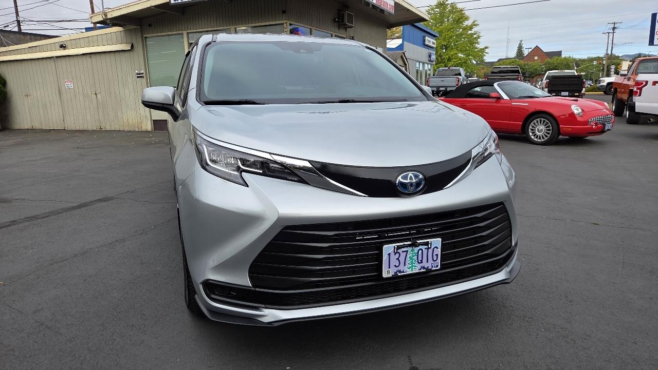 Toyota Sienna  2021