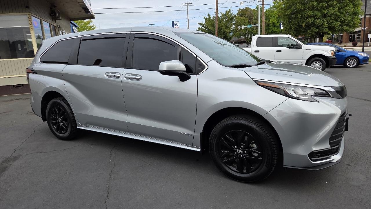 Toyota Sienna  2021