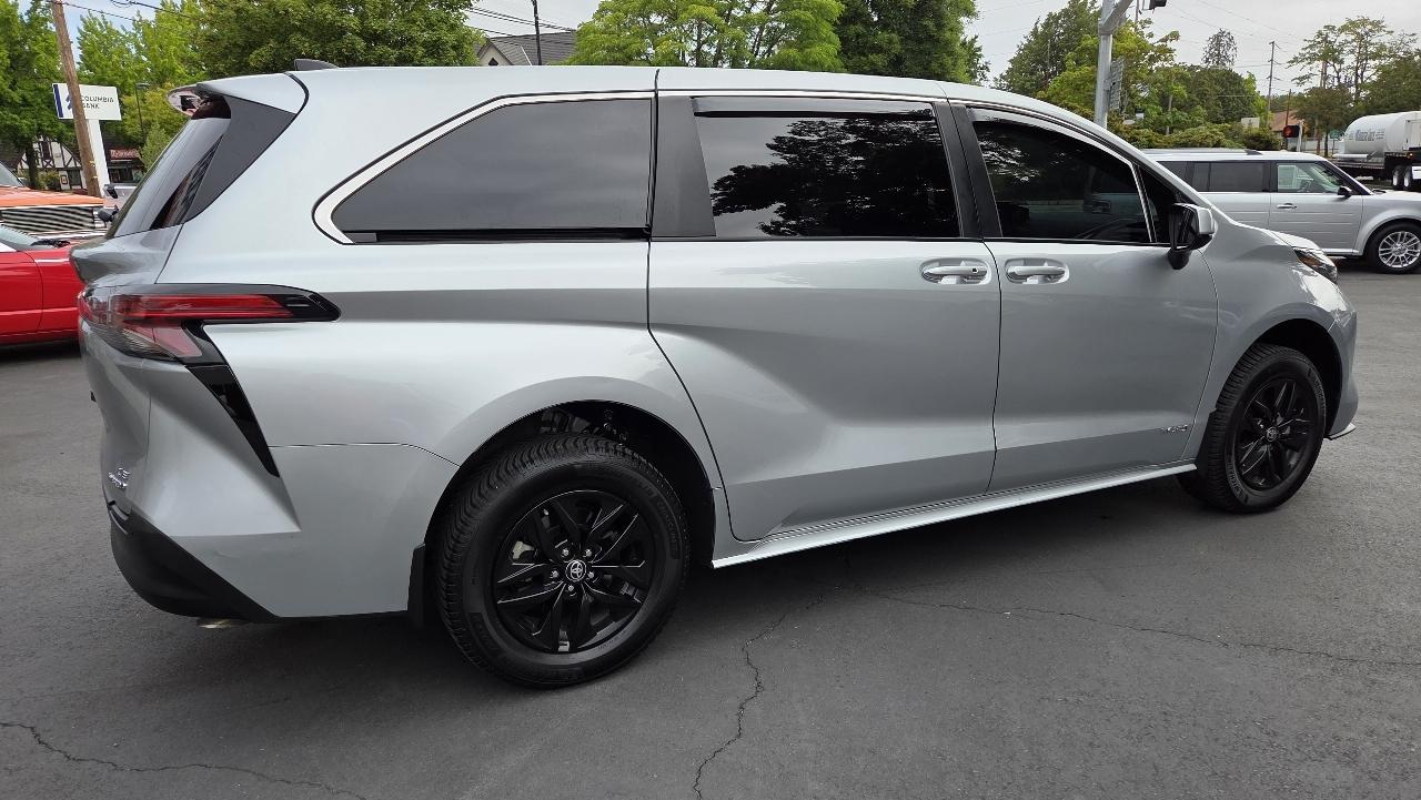 Toyota Sienna  2021