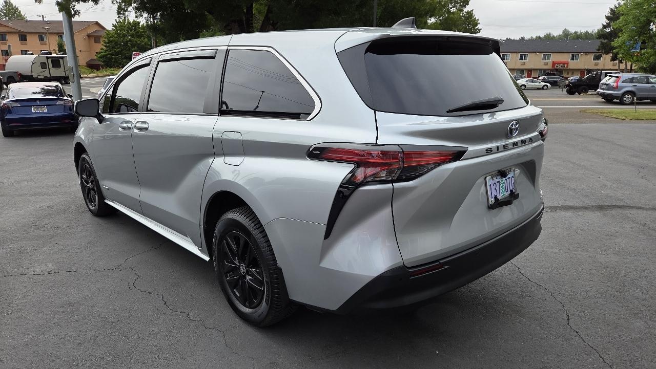 Toyota Sienna  2021
