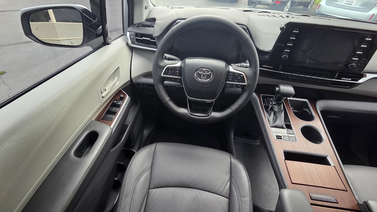 Toyota Sienna  2021