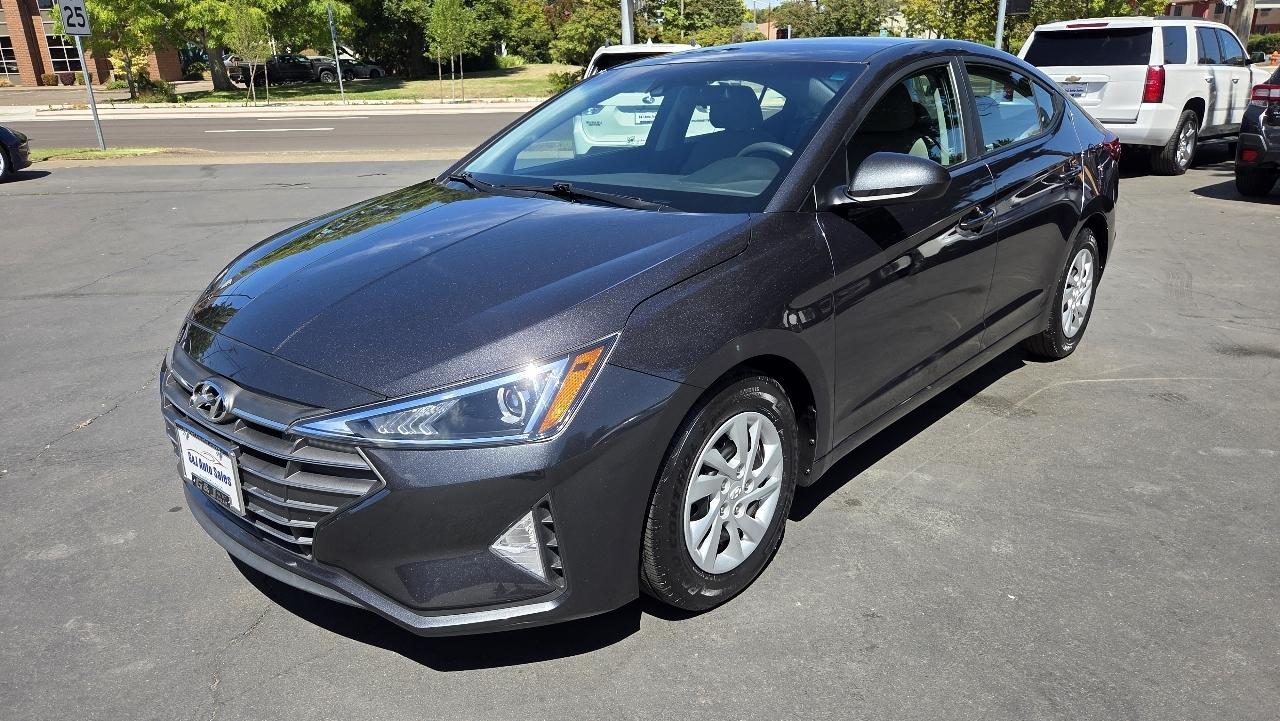 Hyundai Elantra SE 2020