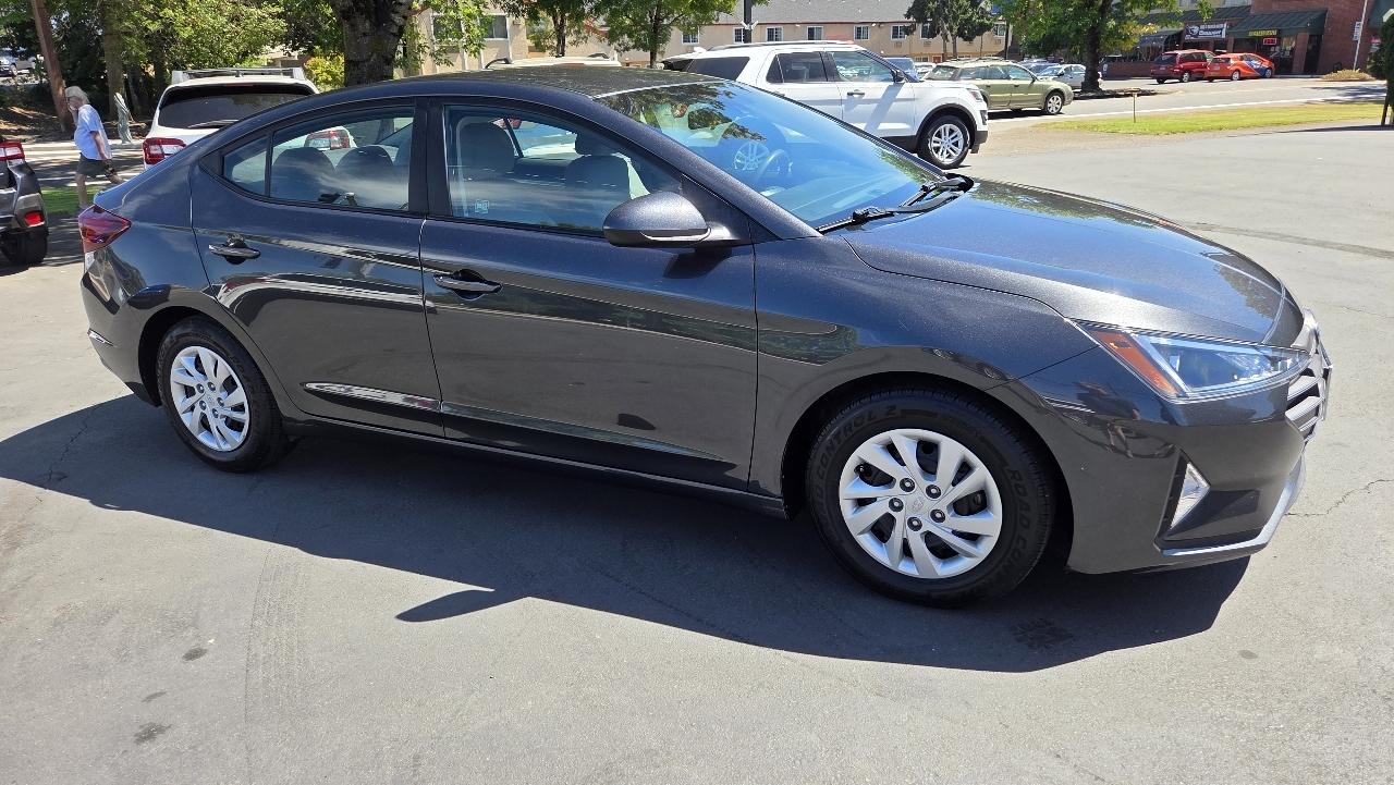 Hyundai Elantra SE 2020