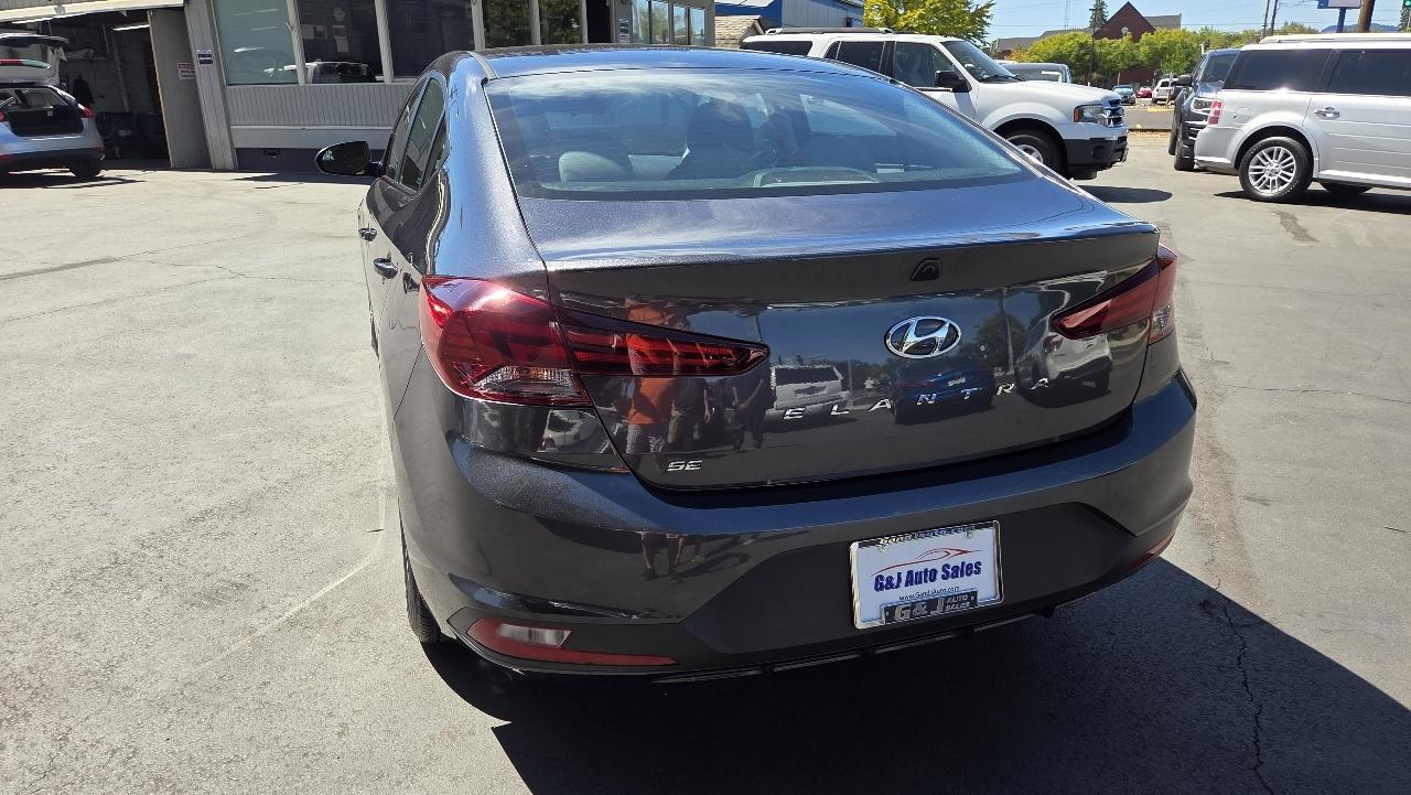 Hyundai Elantra SE 2020
