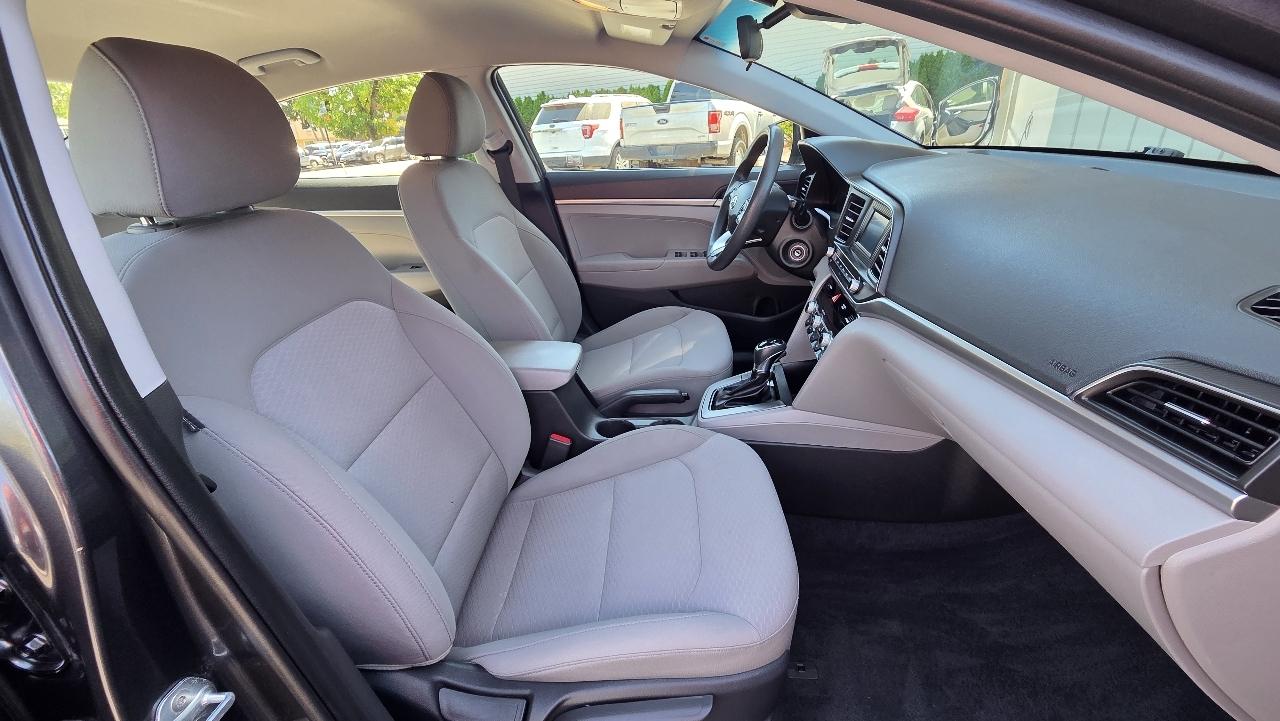 Hyundai Elantra SE 2020