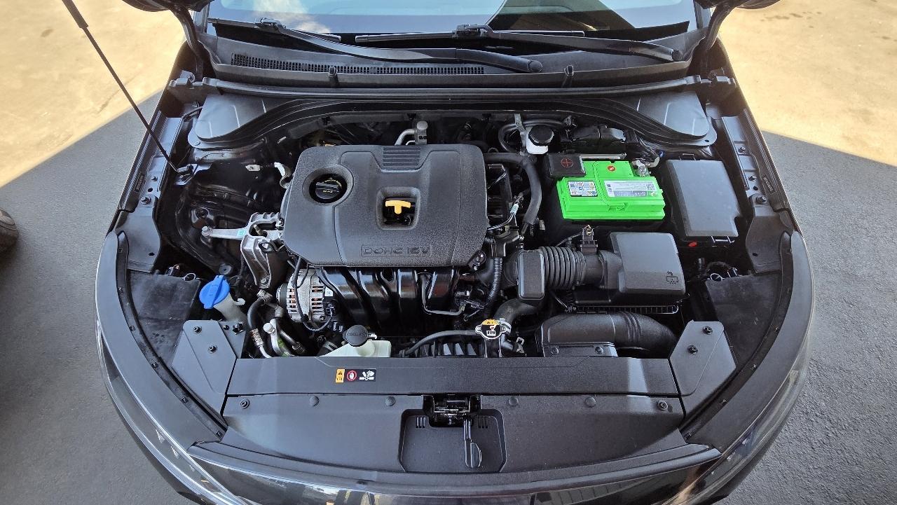 Hyundai Elantra SE 2020