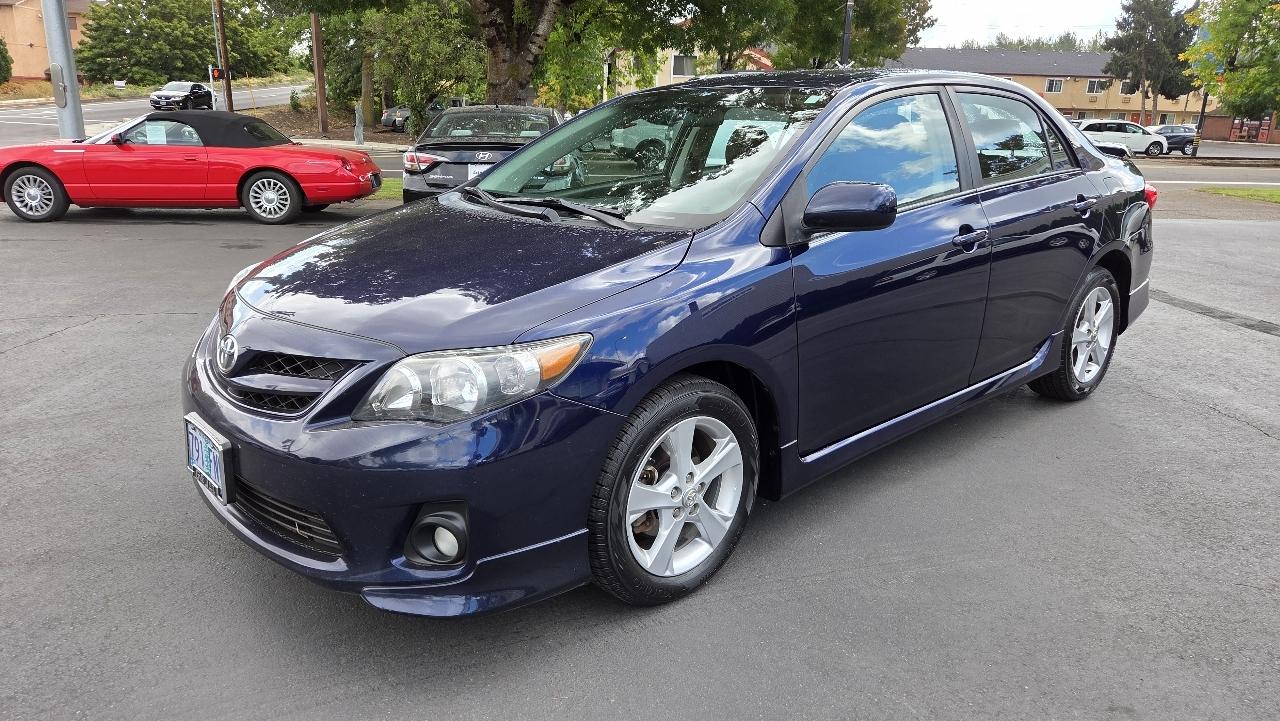 Toyota Corolla S 2011