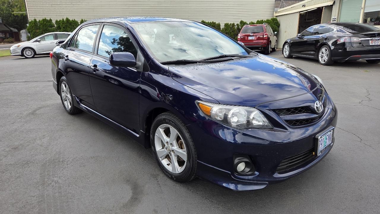 Toyota Corolla S 2011