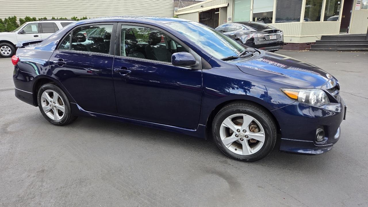 Toyota Corolla S 2011
