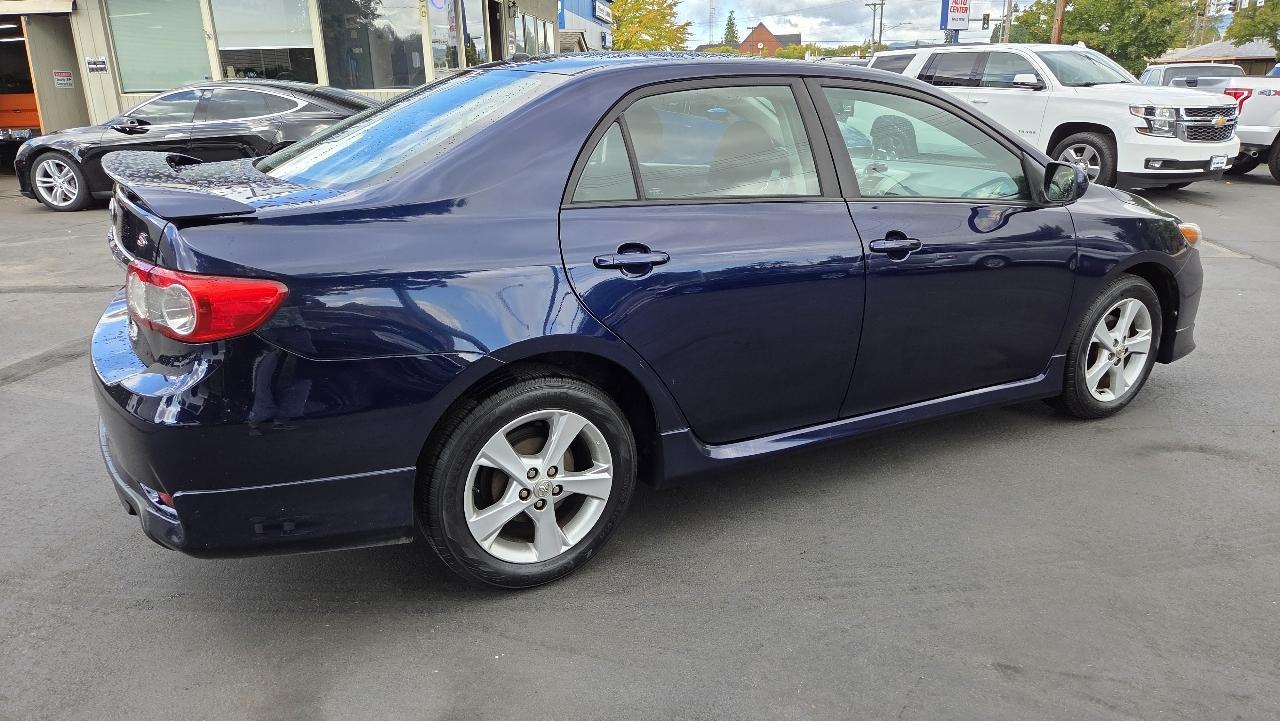 Toyota Corolla S 2011