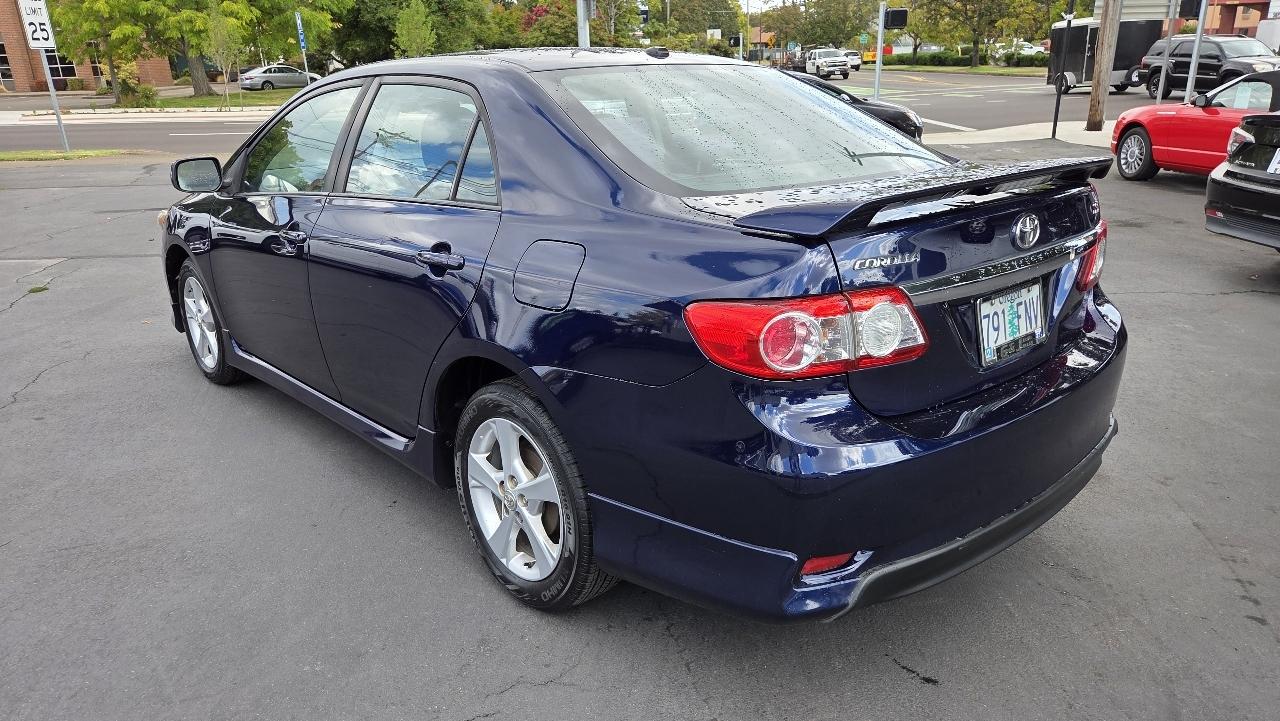 Toyota Corolla S 2011