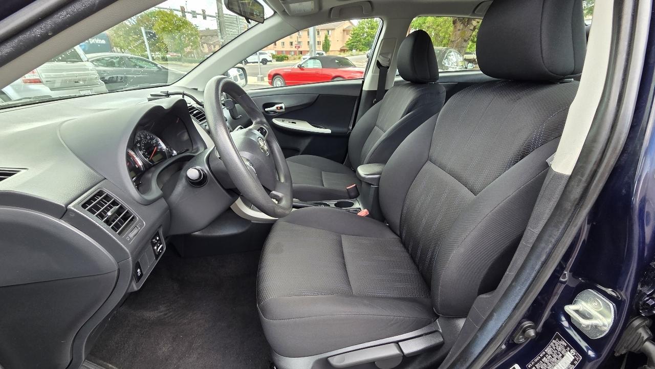 Toyota Corolla S 2011