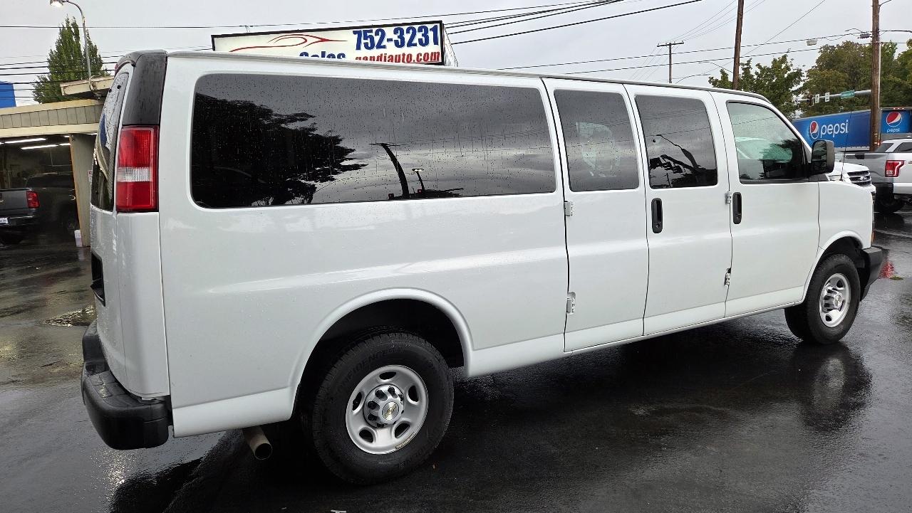 Chevrolet Express Passenger  2020