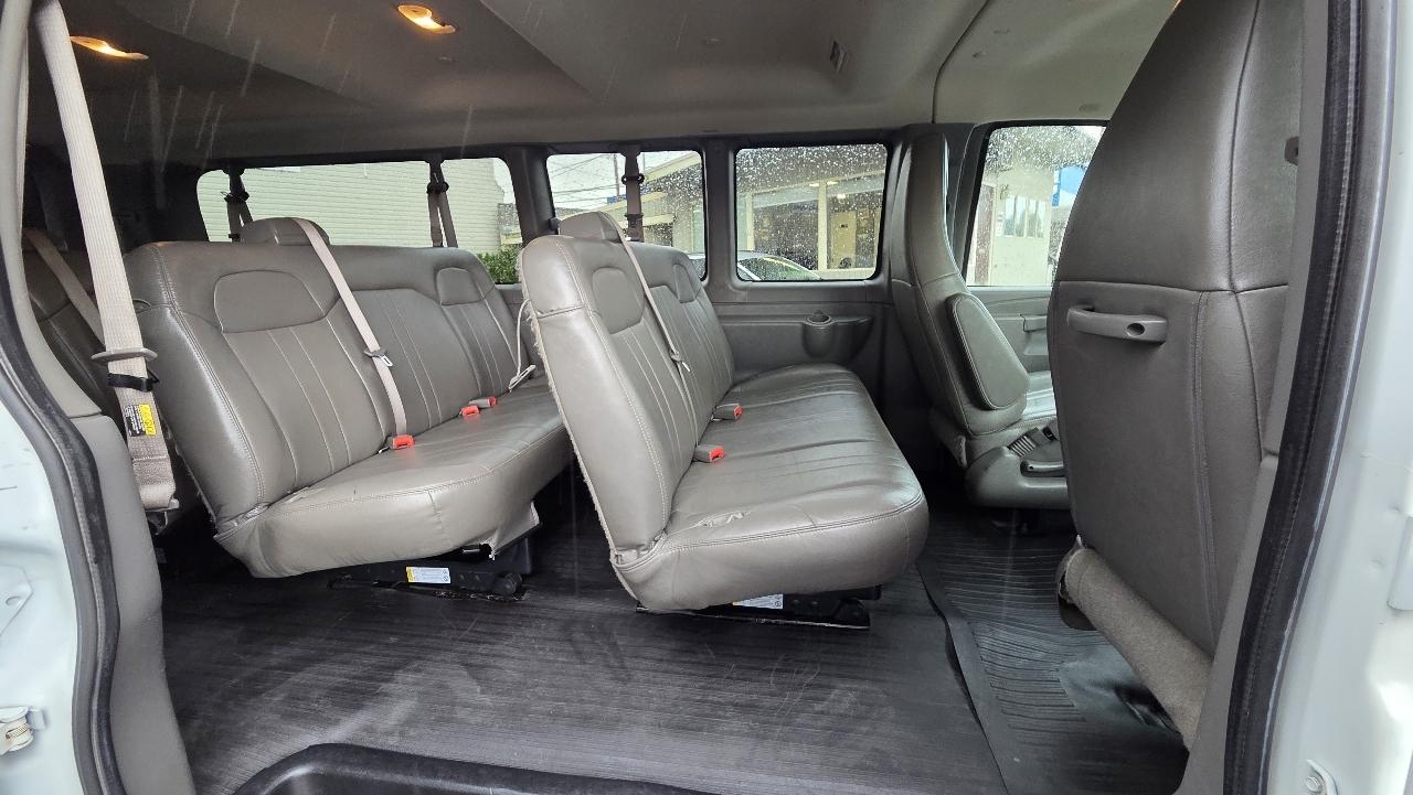 Chevrolet Express Passenger  2020