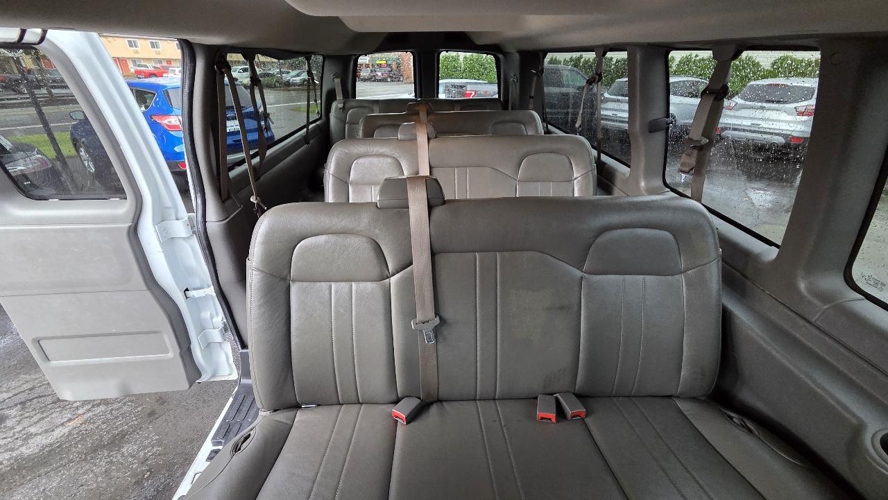 Chevrolet Express Passenger  2020