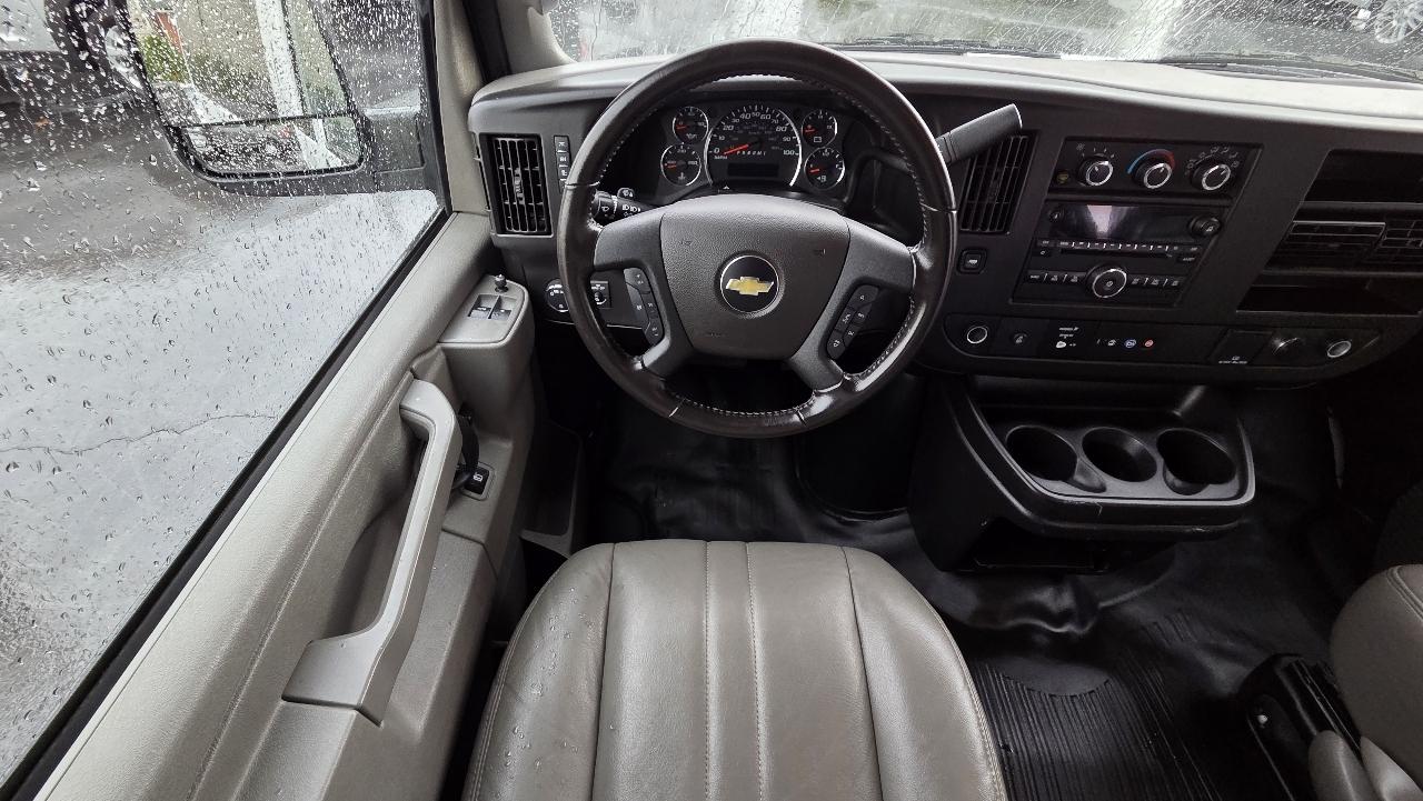 Chevrolet Express Passenger  2020
