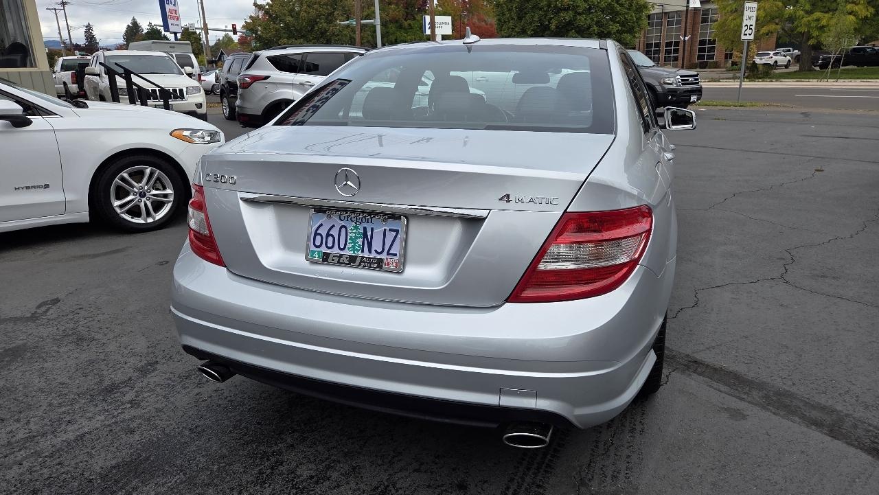Mercedes-Benz C-Class  2011
