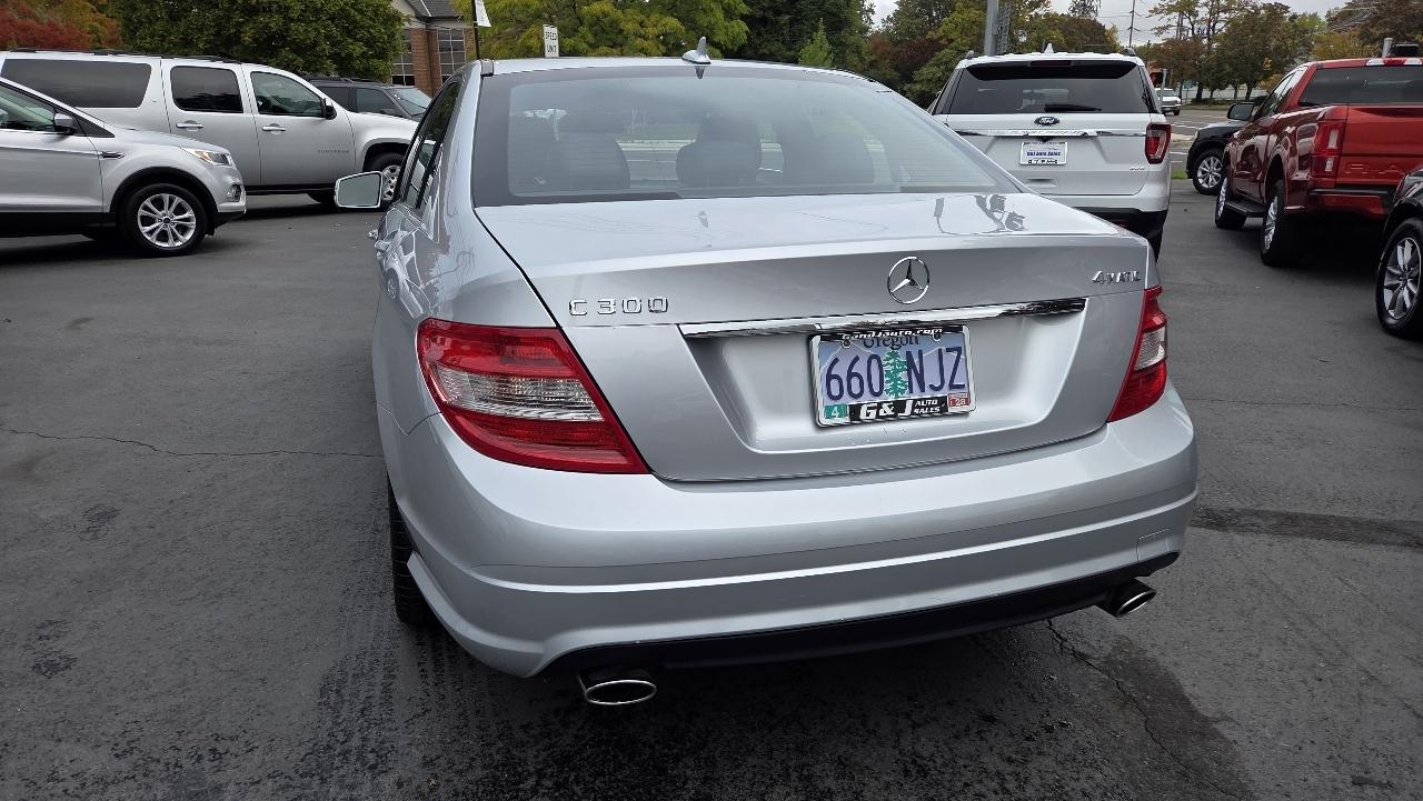 Mercedes-Benz C-Class  2011