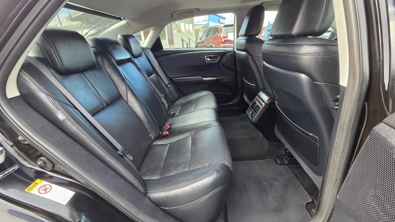 Toyota Avalon Hybrid Limited 2013