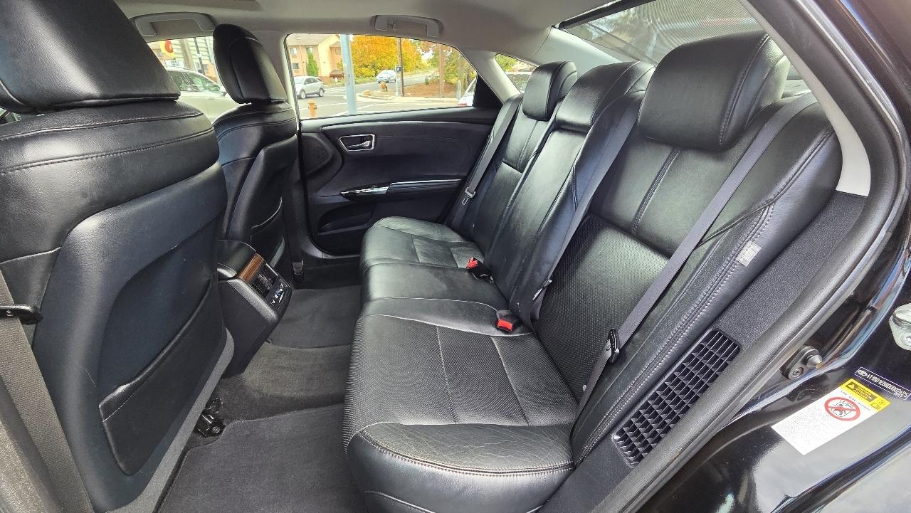 Toyota Avalon Hybrid Limited 2013