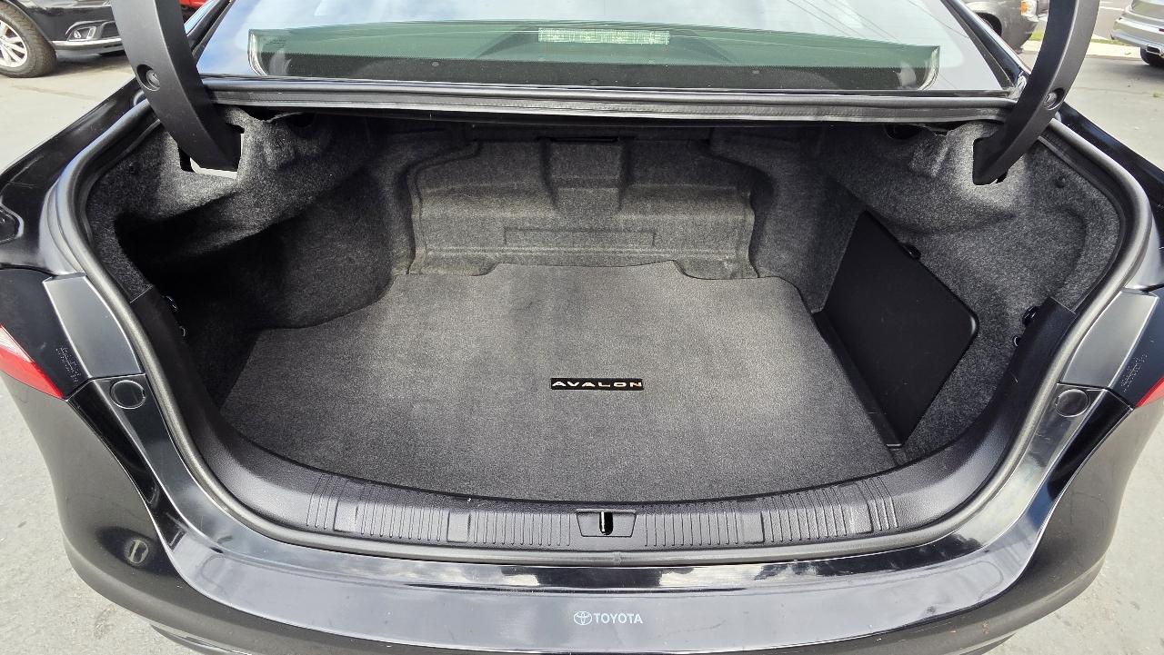Toyota Avalon Hybrid Limited 2013