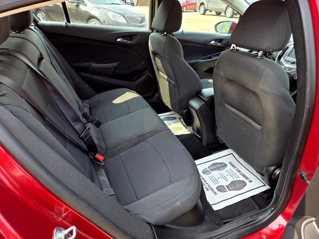 Chevrolet Cruze LT Auto Hatchback 2017