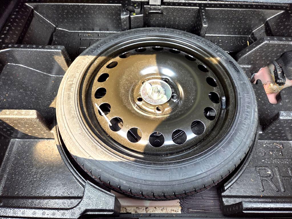 Chevrolet Cruze LT Auto Hatchback 2017