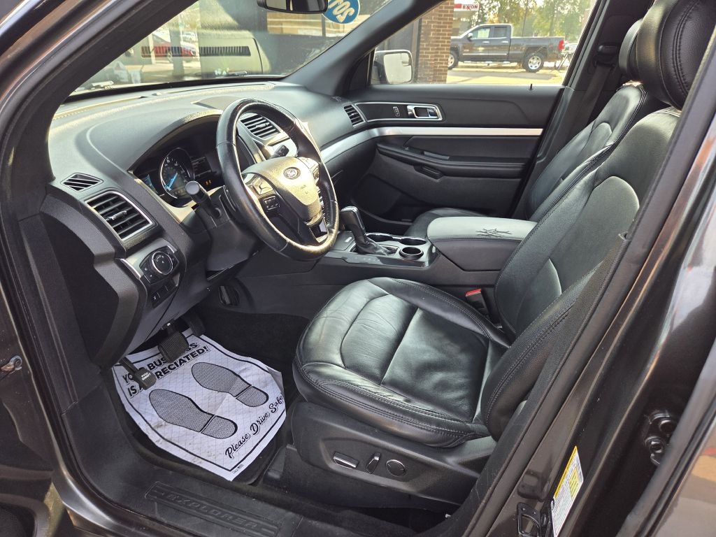 Ford Explorer XLT FWD 2017