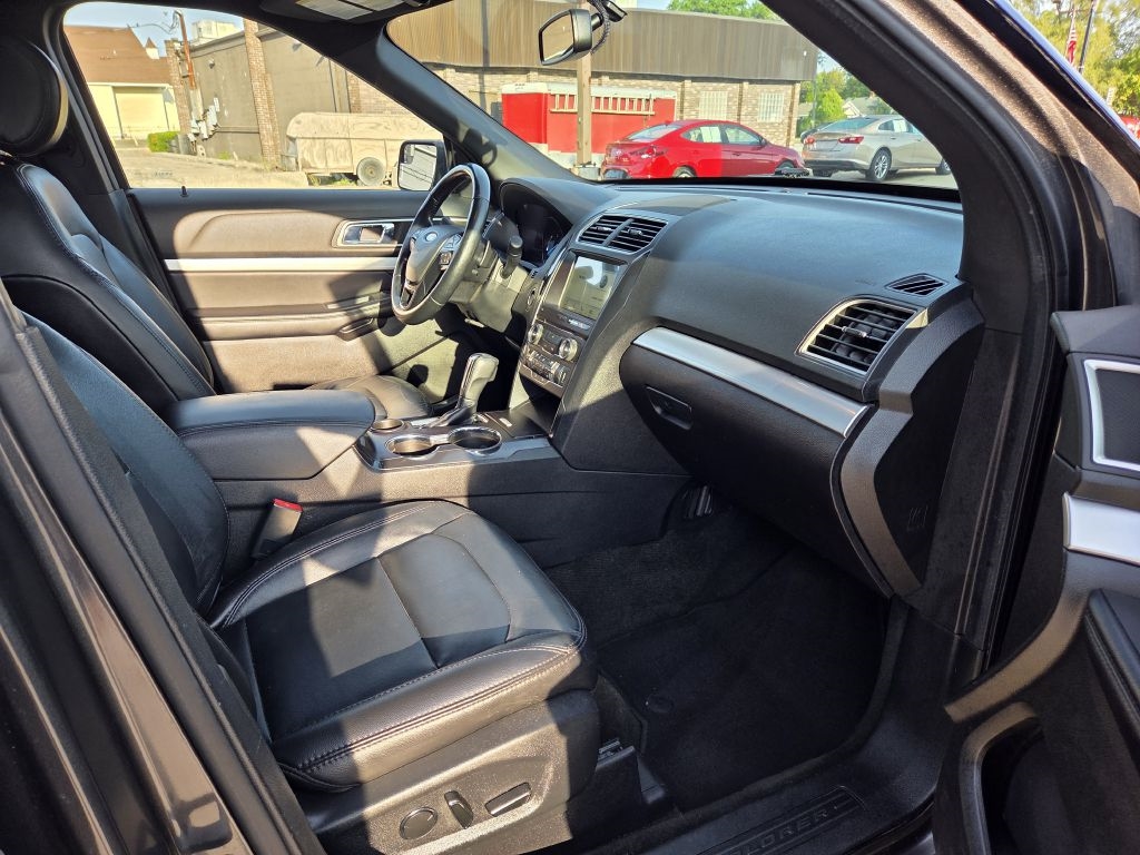 Ford Explorer XLT FWD 2017