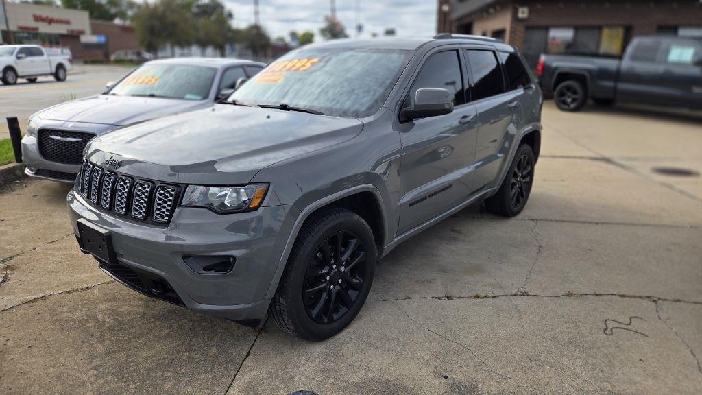 2020 Jeep Grand Cherokee Laredo 4WD