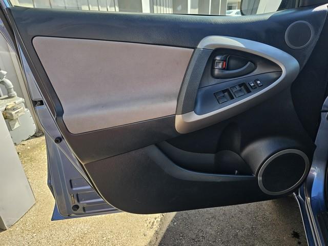 Toyota RAV4 4WD 4dr 4-cyl (Natl) 2007 Toyota RAV4 4WD 4dr 4-cyl (Natl) 2007