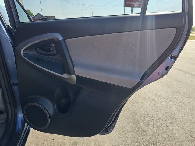 Toyota RAV4 4WD 4dr 4-cyl (Natl) 2007 Toyota RAV4 4WD 4dr 4-cyl (Natl) 2007