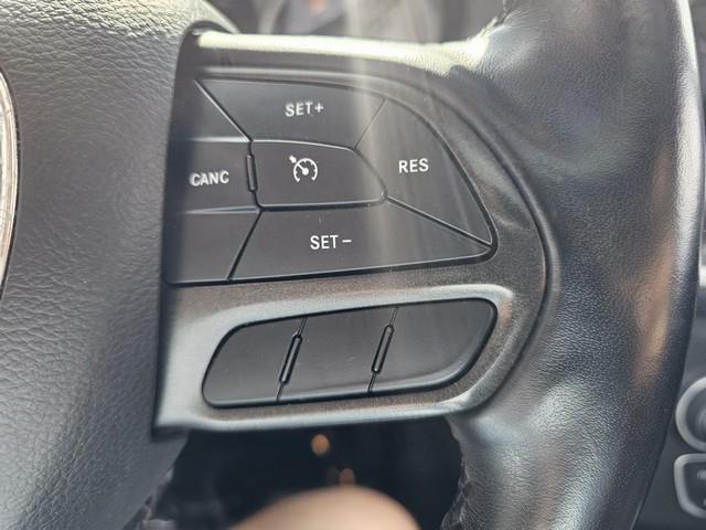 Dodge Charger SXT 4D Sedan 2022