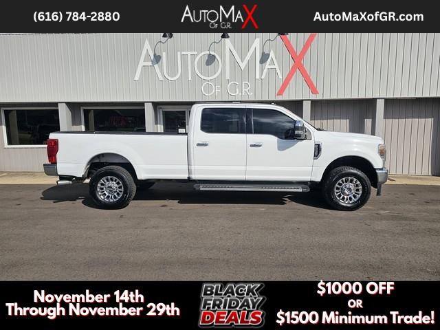 2022 Ford Super Duty F-350 SRW LARIAT 4WD Crew Cab 8' Box