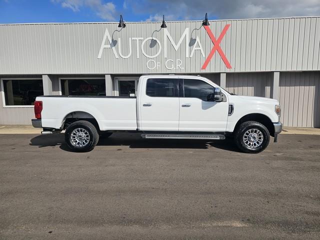 Ford Super Duty F-350 SRW Lariat 4WD Crew Cab 8' Box 2022