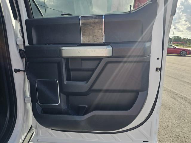 Ford Super Duty F-350 SRW Lariat 4WD Crew Cab 8' Box 2022