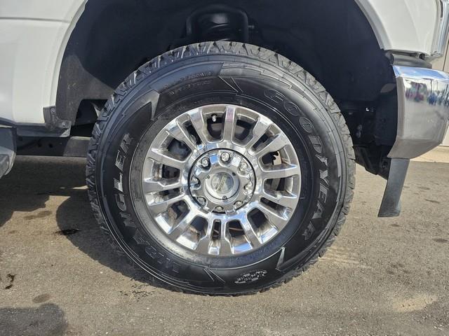 Ford Super Duty F-350 SRW Lariat 4WD Crew Cab 8' Box 2022