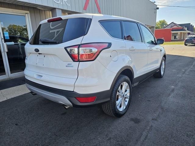 2017 Ford Escape SE photo 5