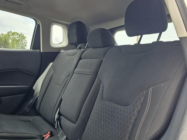 2018 Jeep Compass Sport photo 13