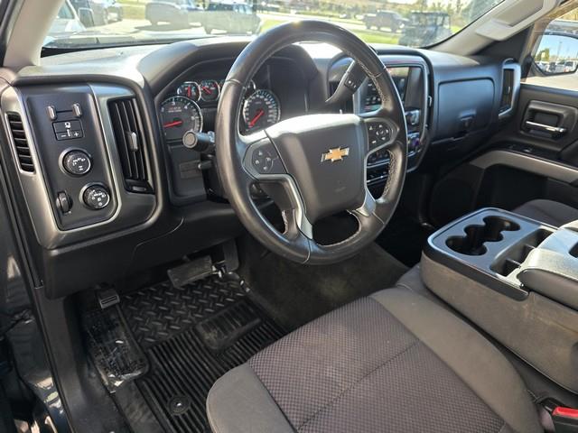 Chevrolet Silverado 1500 4WD Crew Cab 143.5" LT w/2LT 2017 Chevrolet Silverado 1500 4WD Crew Cab 143.5" LT w/2LT 2017