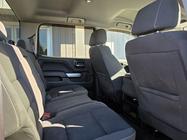 Chevrolet Silverado 1500 4WD Crew Cab 143.5" LT w/2LT 2017 Chevrolet Silverado 1500 4WD Crew Cab 143.5" LT w/2LT 2017