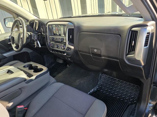 Chevrolet Silverado 1500 4WD Crew Cab 143.5" LT w/2LT 2017 Chevrolet Silverado 1500 4WD Crew Cab 143.5" LT w/2LT 2017