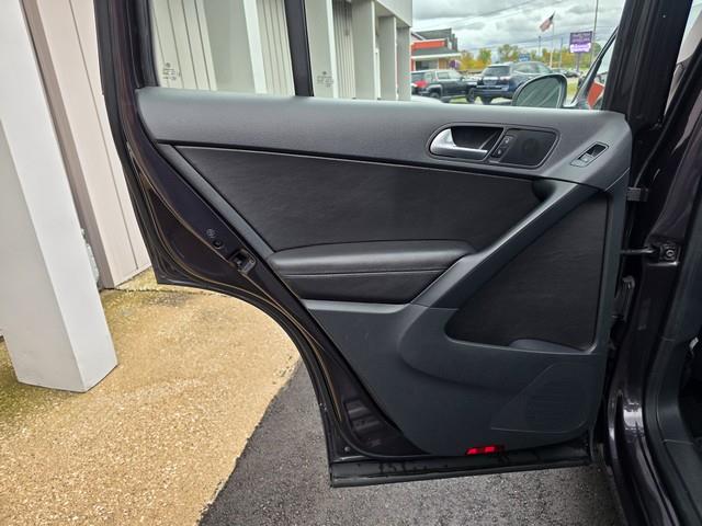 Volkswagen Tiguan 4MOTION 4dr Auto SEL 2016 Volkswagen Tiguan 4MOTION 4dr Auto SEL 2016