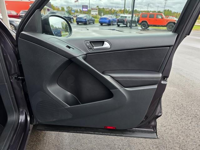 Volkswagen Tiguan 4MOTION 4dr Auto SEL 2016 Volkswagen Tiguan 4MOTION 4dr Auto SEL 2016