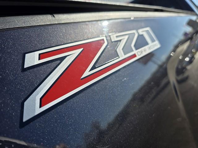 Chevrolet Silverado 2500HD Built After Aug 14 4WD Crew Cab 153.7" LT 2015 Chevrolet Silverado 2500HD Built After Aug 14 4WD Crew Cab 153.7" LT 2015