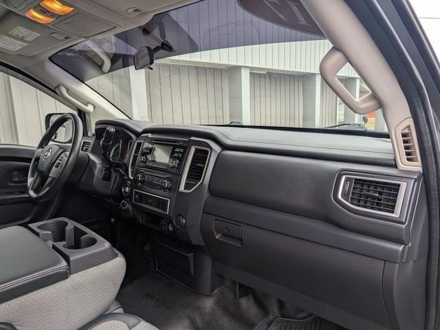 Nissan Titan XD  2017