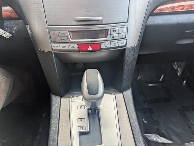 Subaru Outback 4dr Wgn H4 Auto 2.5i Limited Pwr Moon 2011