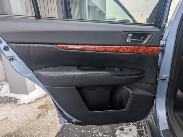 Subaru Outback 4dr Wgn H4 Auto 2.5i Limited Pwr Moon 2011