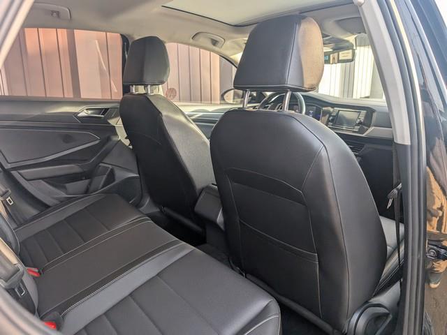 Volkswagen Jetta SE Auto 2022