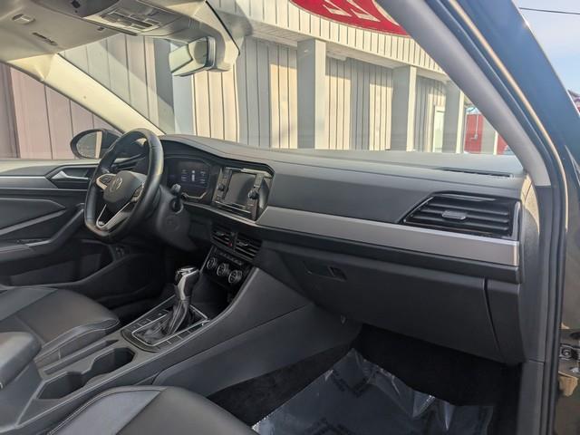 Volkswagen Jetta SE Auto 2022